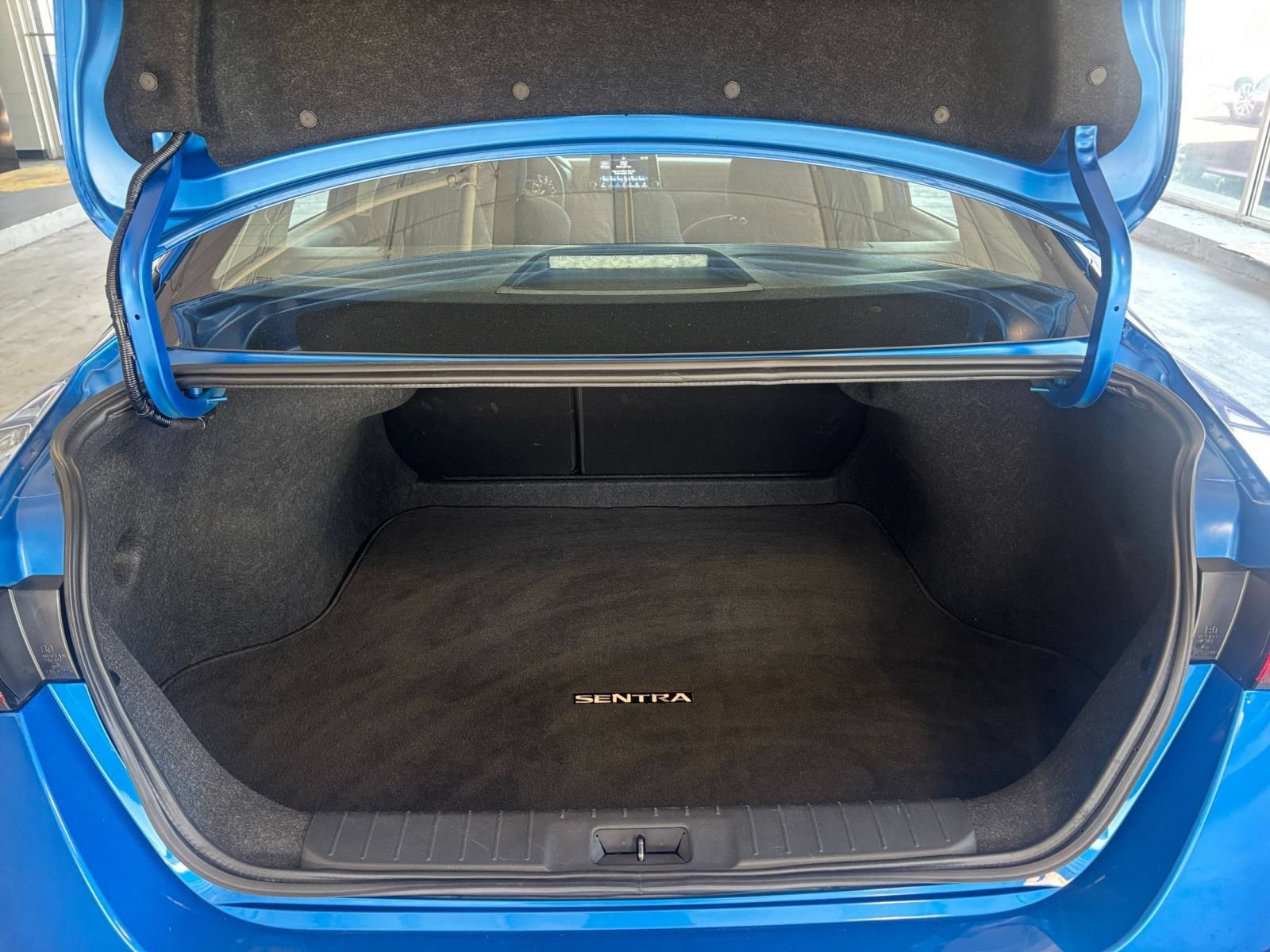 Used 2025 Nissan Sentra SV FWD image 29