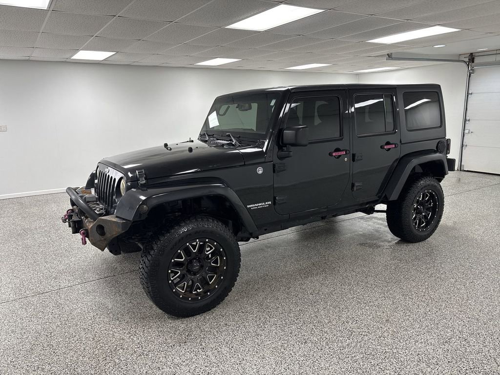 Used 2015 Jeep Wrangler Unlimited Sahara w/ Dual Top Group AWD/4WD image 4