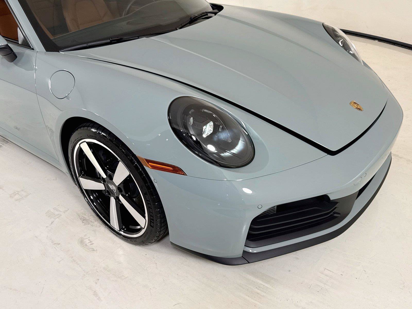 Used 2025 Porsche 911 Carrera RWD image 33
