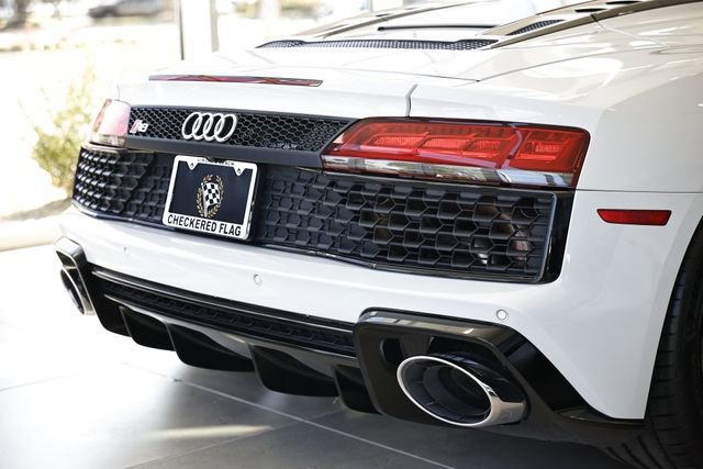 Used 2020 Audi R8 V10 w/ Carbon Exterior Package AWD/4WD image 10