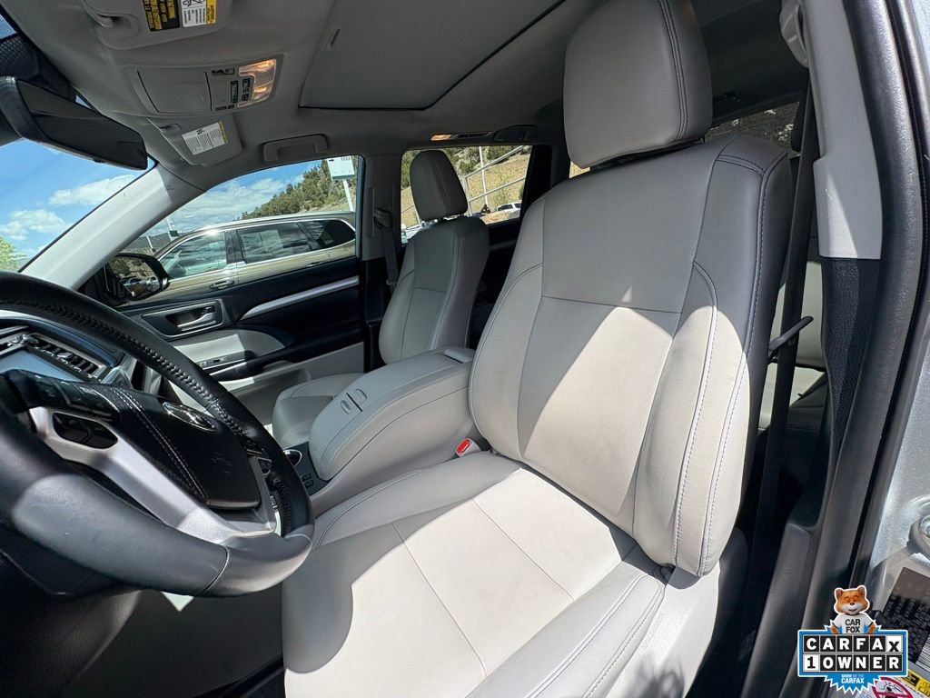 Used 2019 Toyota Highlander XLE AWD/4WD image 15