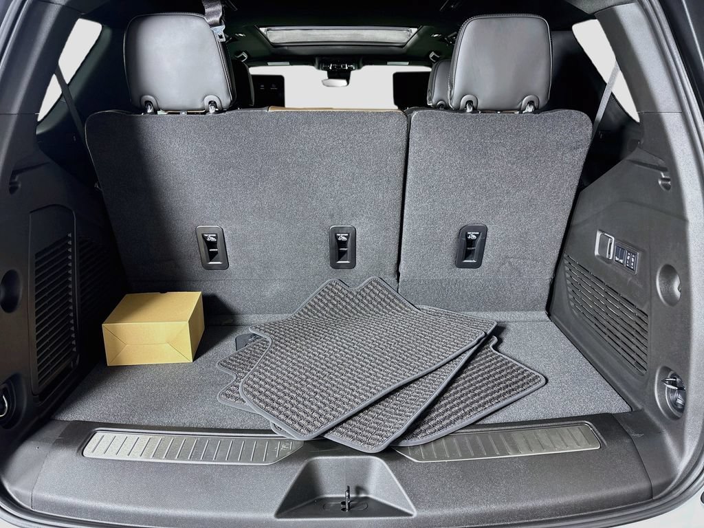 New 2026 GMC Yukon Denali Ultimate AWD/4WD image 28