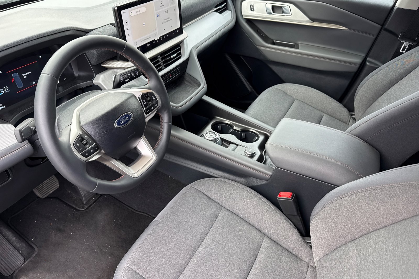 Used 2026 Ford Explorer Active RWD image 10
