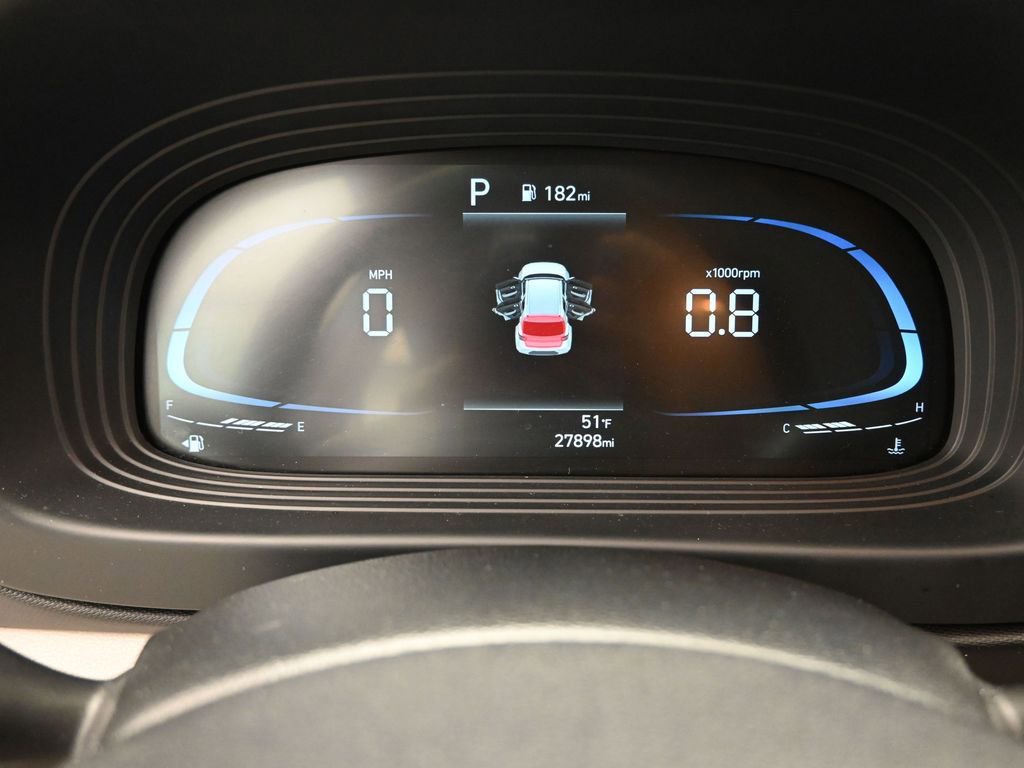 Used 2025 Hyundai Venue SEL image 23