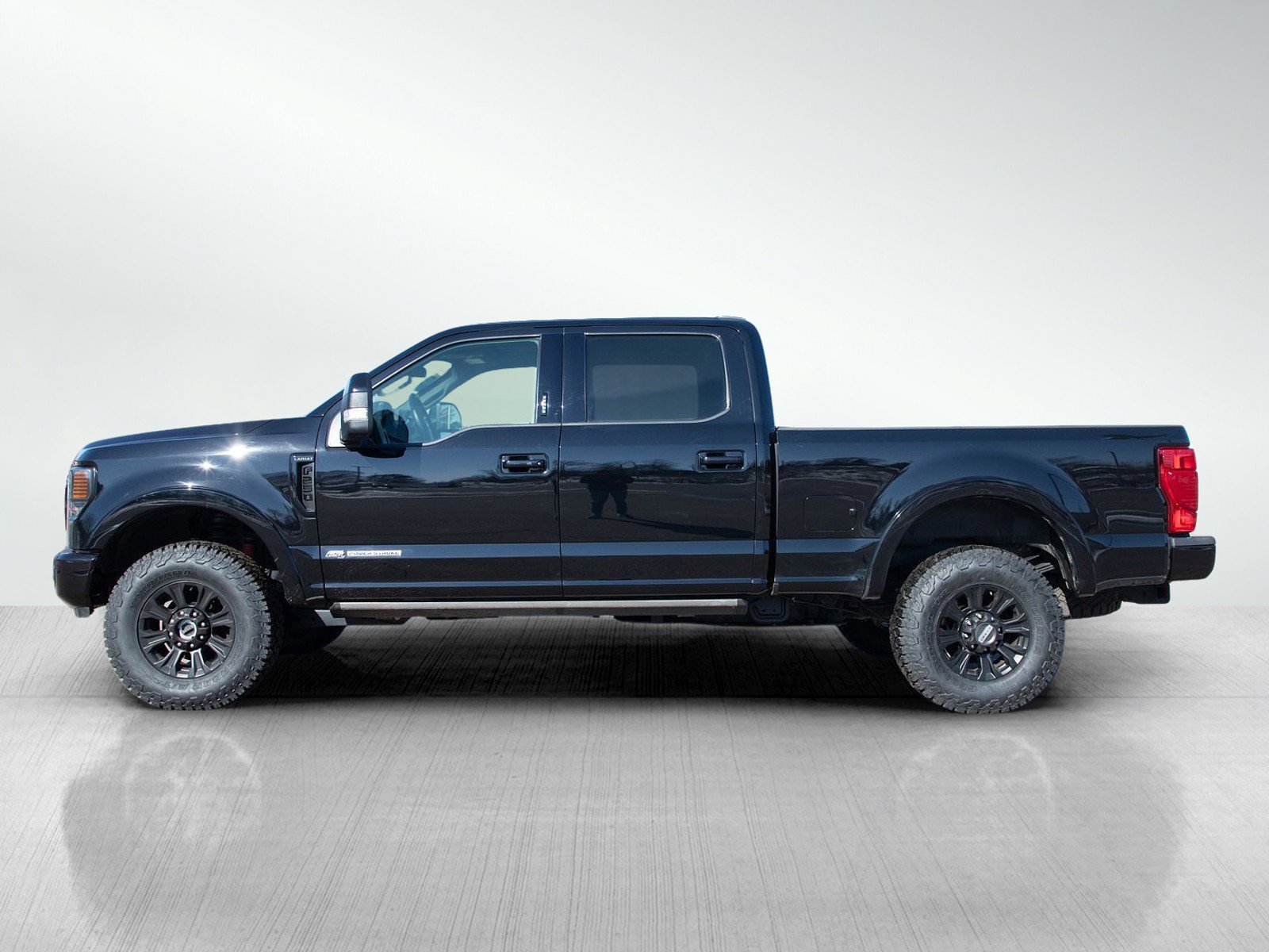 Used 2022 Ford F250 Lariat w/ Tremor Off-Road Package image 3