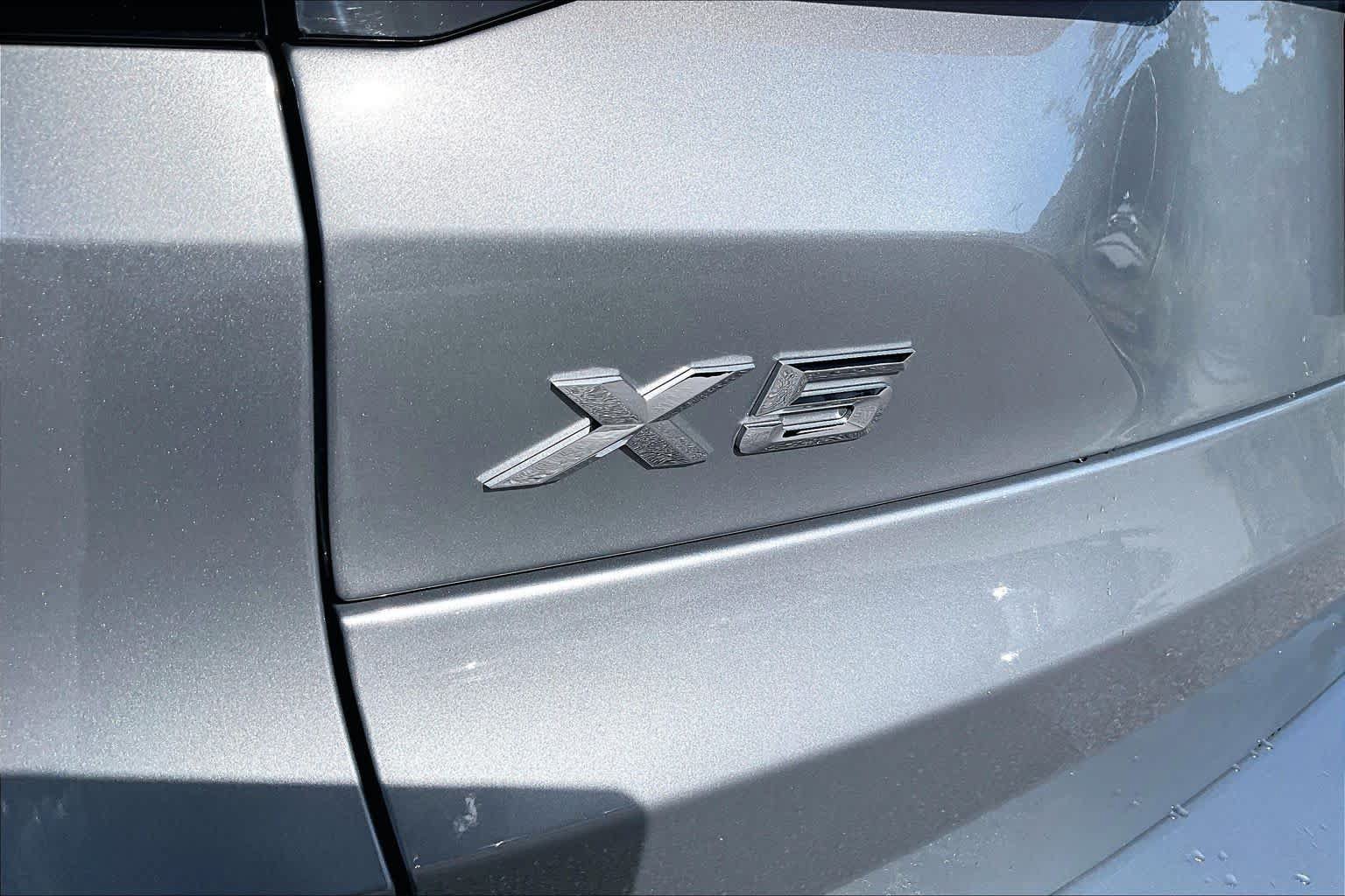 Used 2025 BMW X5 sDrive40i w/ M Sport Package RWD image 31