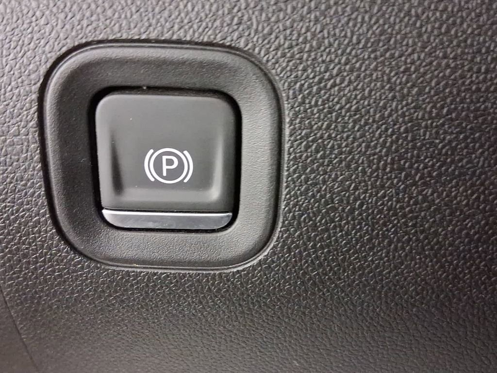 Used 2023 Chevrolet Silverado 2500 LTZ image 34