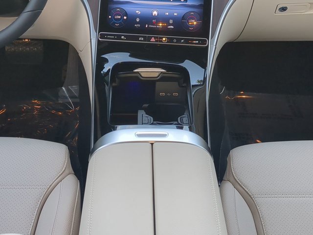 Used 2025 Mercedes-Benz C 300 Sedan image 18