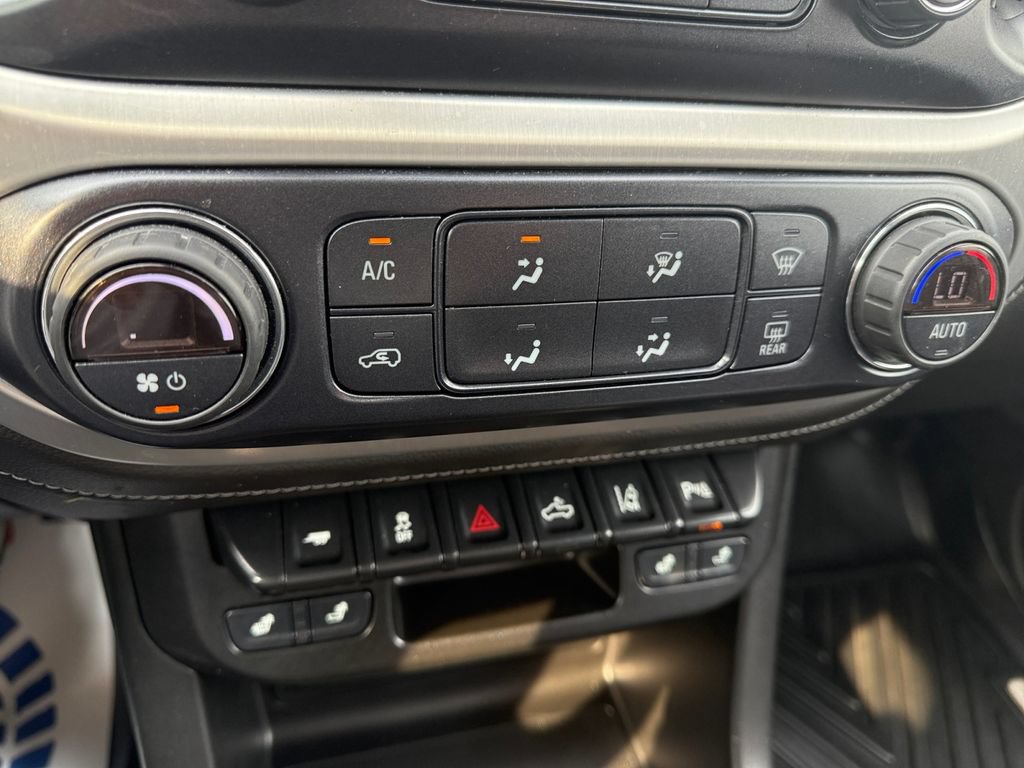 Used 2022 GMC Canyon Elevation w/ Elevation Premium Package AWD/4WD image 19