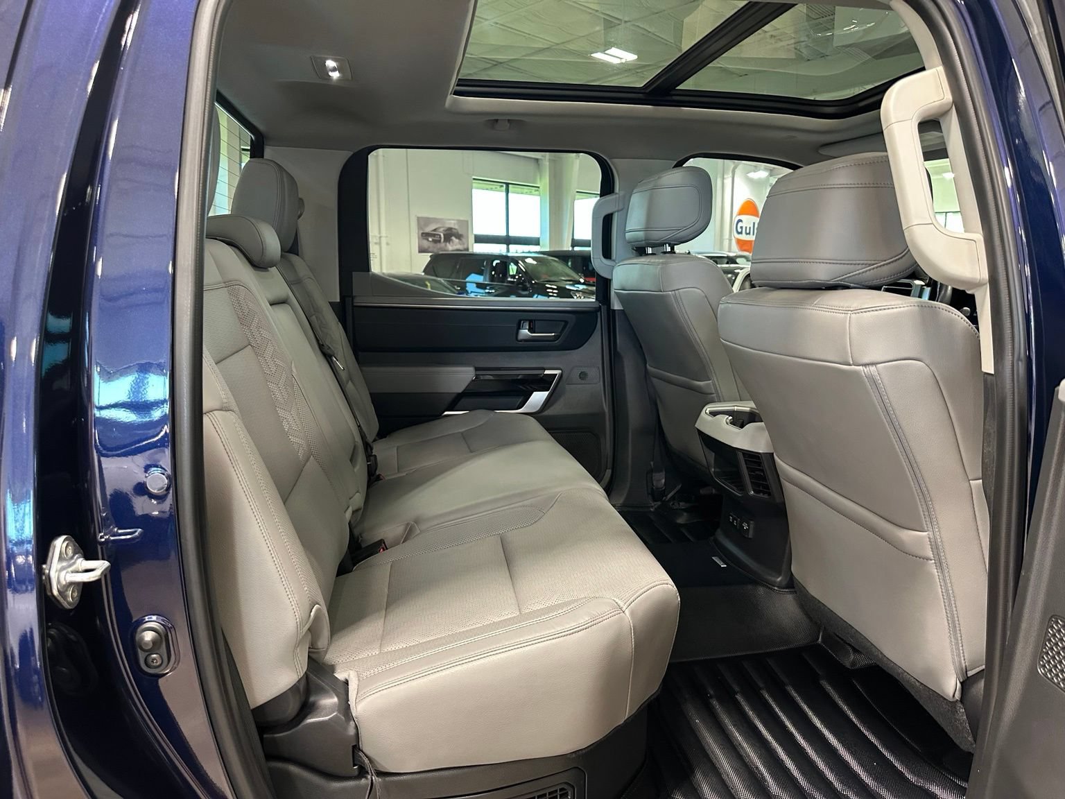 Used 2024 Toyota Tundra Limited AWD/4WD image 45