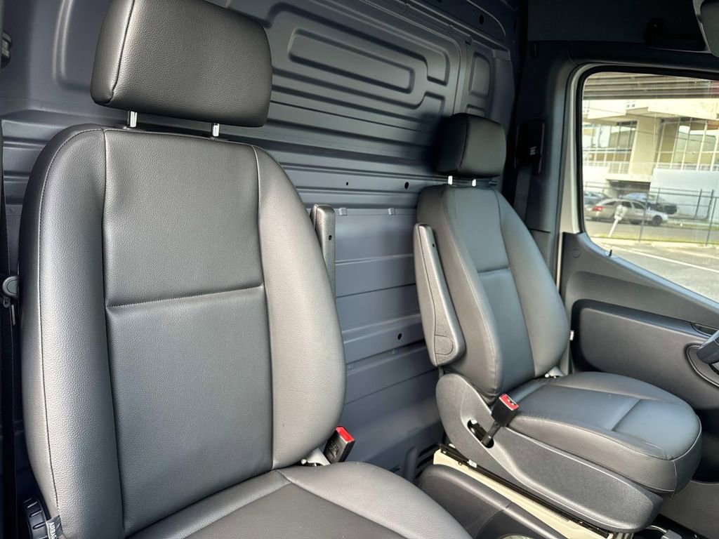 New 2025 Mercedes-Benz Sprinter 2500 image 11