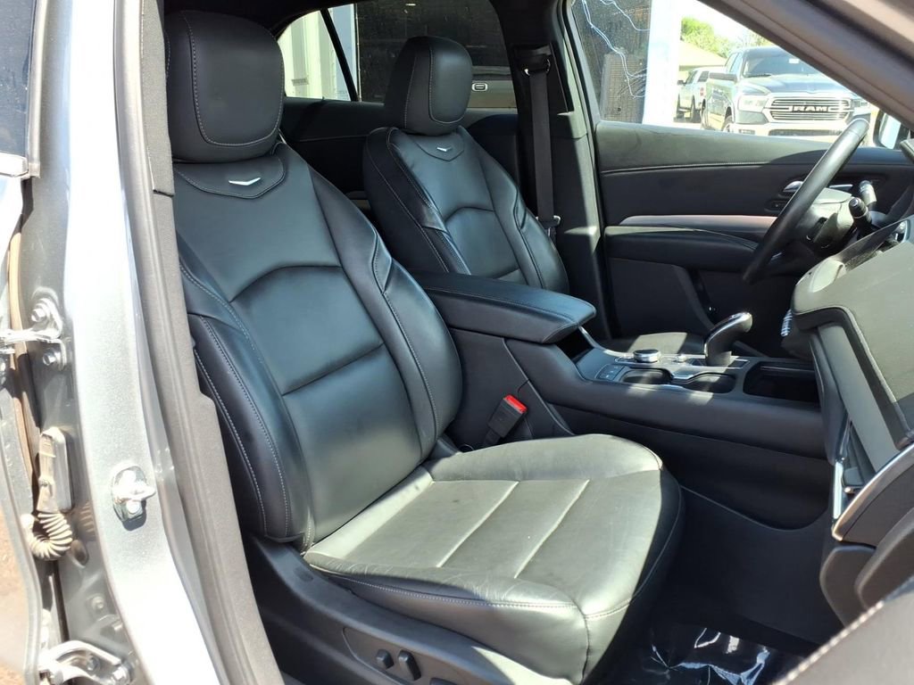 Certified 2023 Cadillac XT4 Premium Luxury image 14