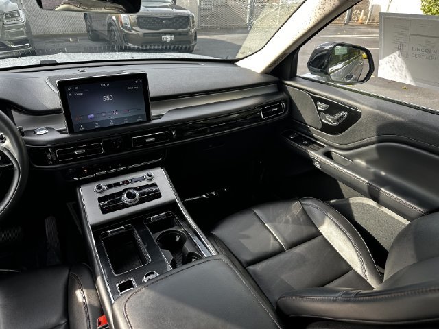Certified 2023 Lincoln Aviator AWD w/ Premium Package image 17
