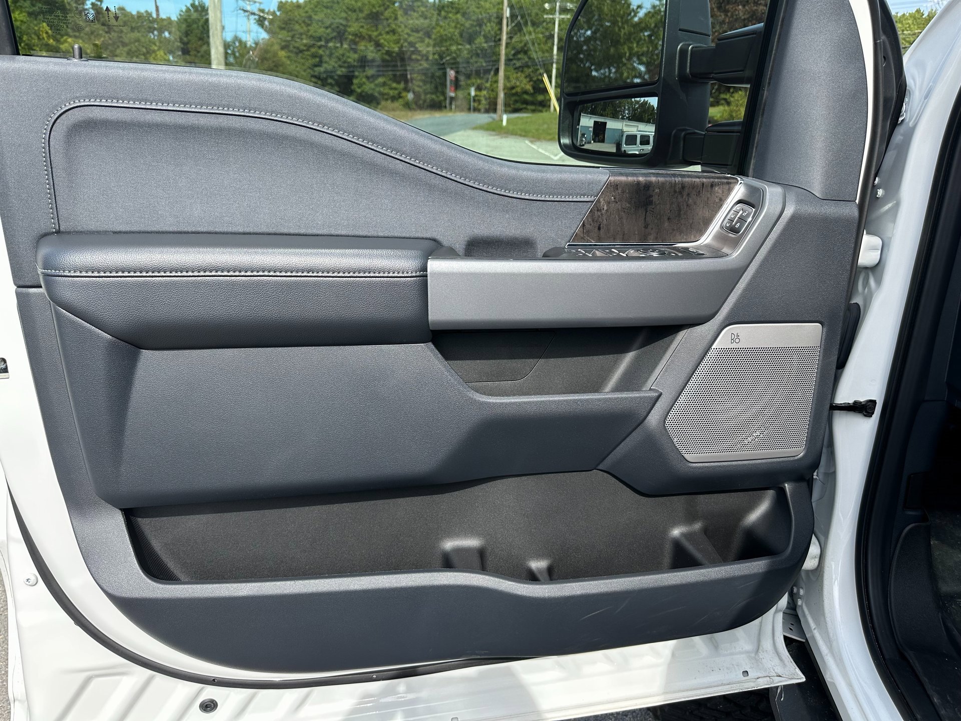 Used 2024 Ford F250 Lariat w/ Lariat Ultimate Package image 12