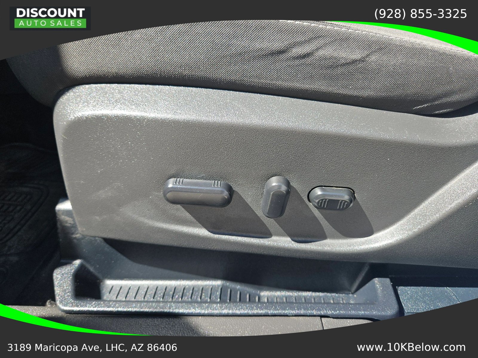 Used 2017 Ford Escape SE w/ Equipment Group 201A FWD image 16