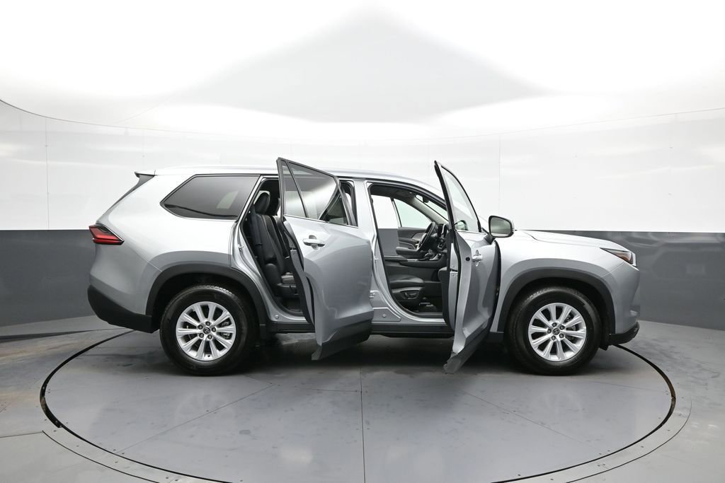 Certified 2025 Toyota Grand Highlander AWD image 43