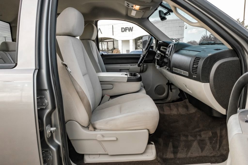 Used 2008 Chevrolet Silverado 2500 LT w/ Suspension Package, Off-Road image 28