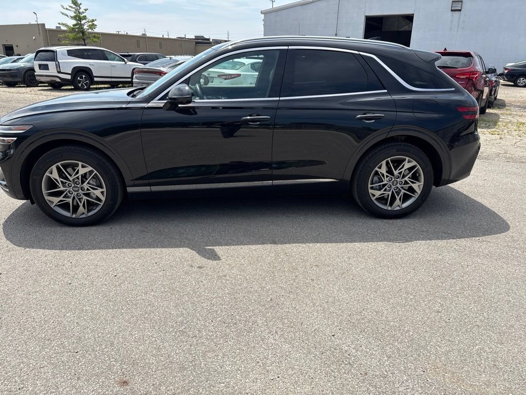 Used 2025 Genesis GV70 2.5T w/ Advanced Package AWD/4WD image 2