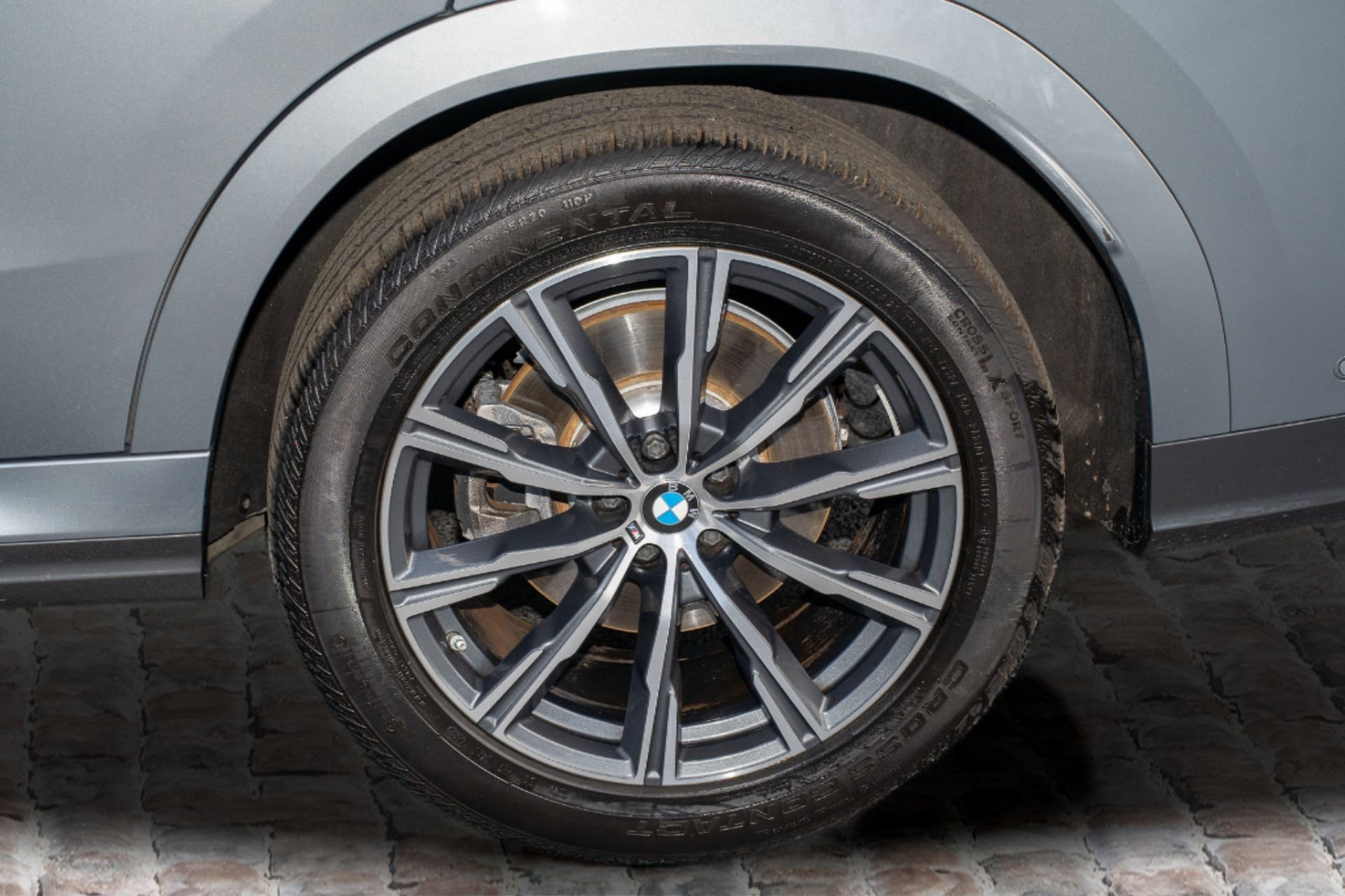 Used 2024 BMW X6 xDrive40i w/ Premium Package image 40