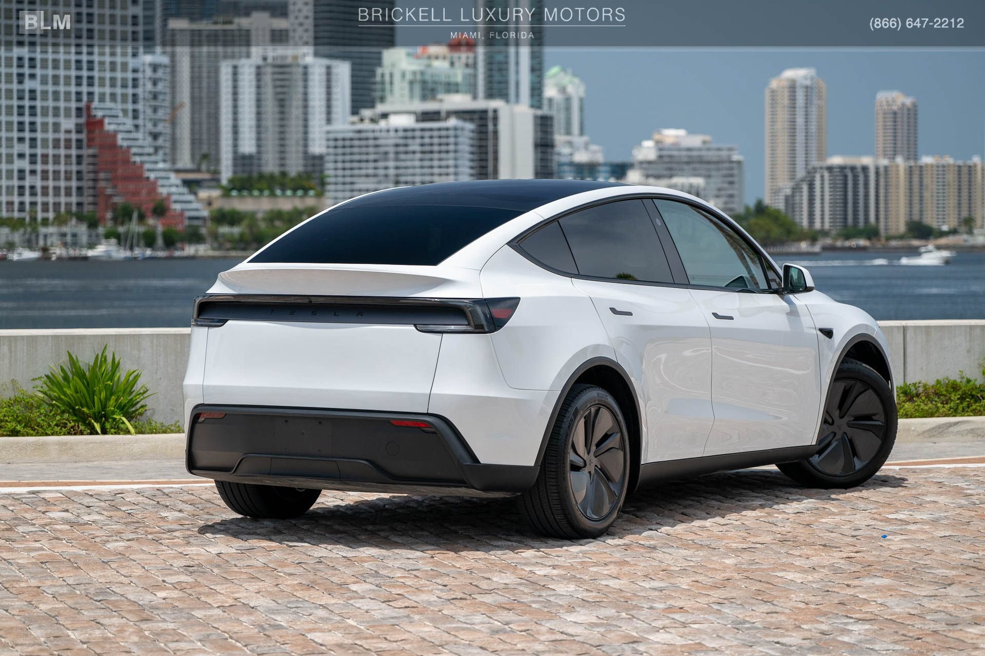Used 2026 Tesla Model Y Long Range AWD/4WD image 4
