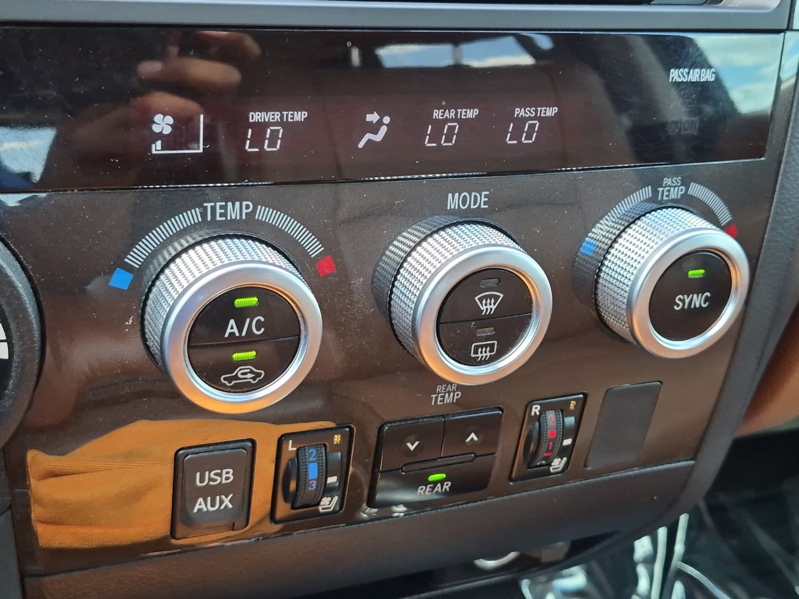 Used 2018 Toyota Sequoia Platinum RWD image 22