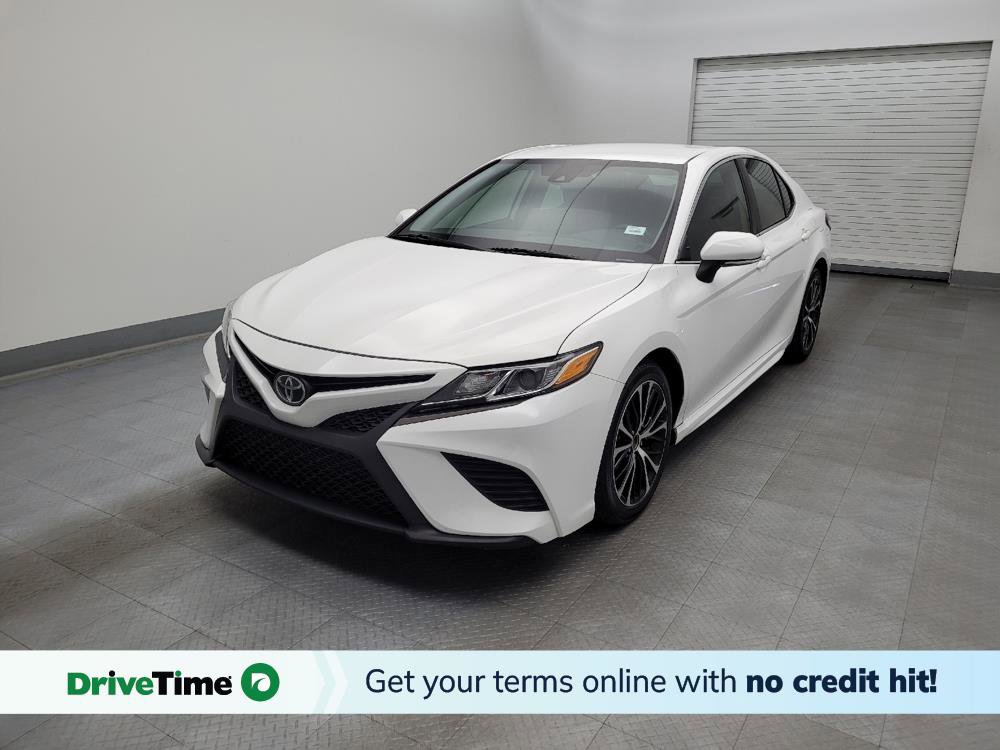 Used 2020 Toyota Camry SE image 1
