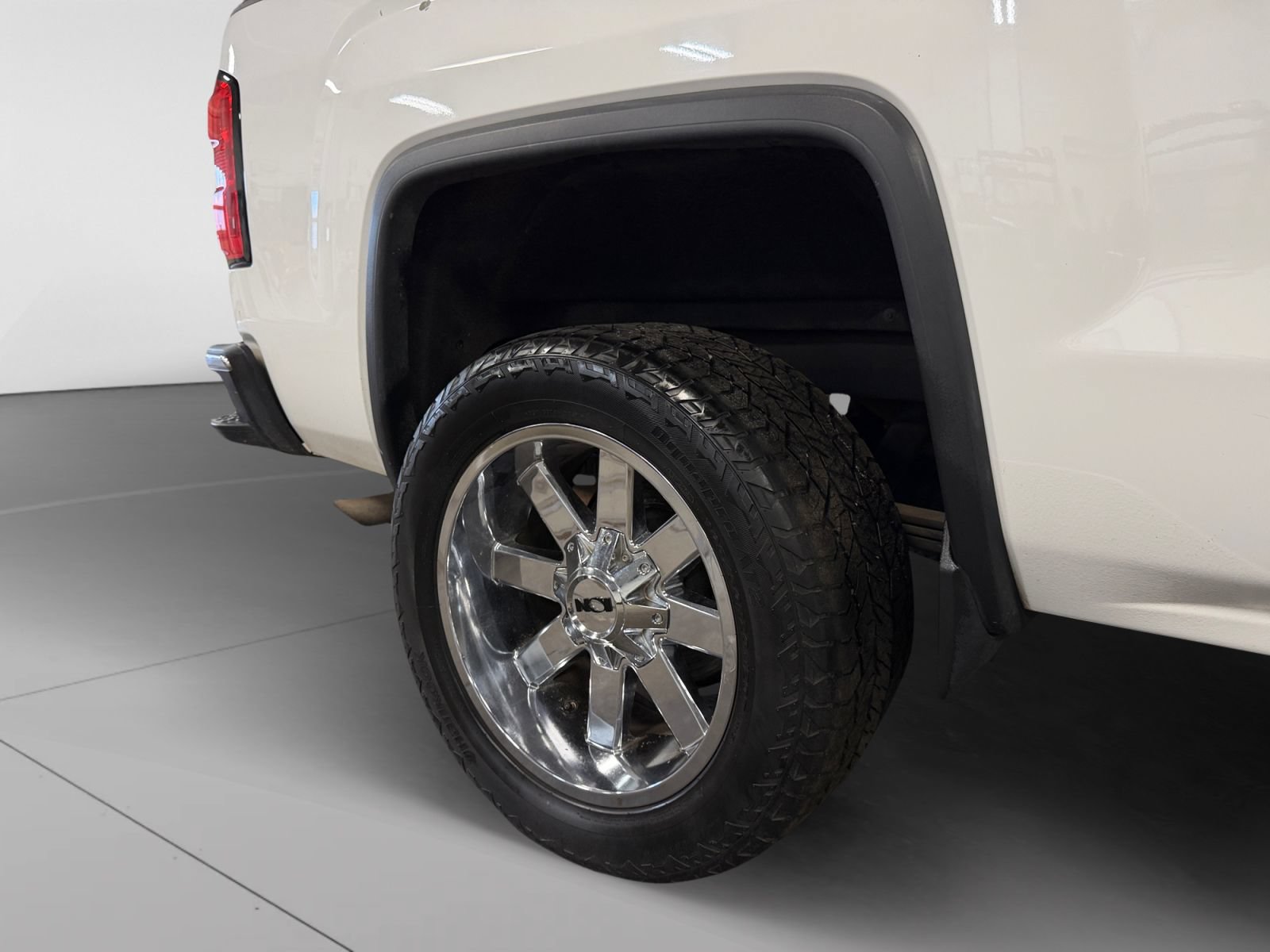 Used 2014 GMC Sierra 1500 SLE w/ SLE Value Package AWD/4WD image 11