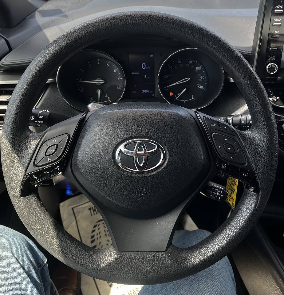 Used 2019 Toyota C-HR LE FWD image 9
