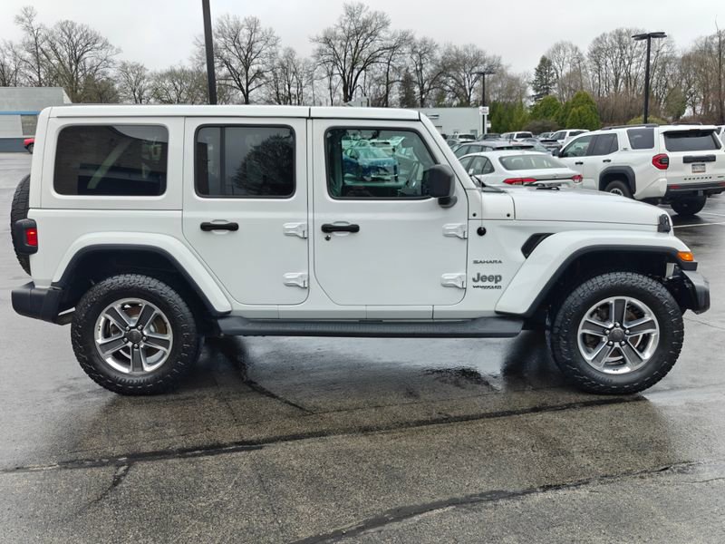 Used 2019 Jeep Wrangler Unlimited Sahara image 4