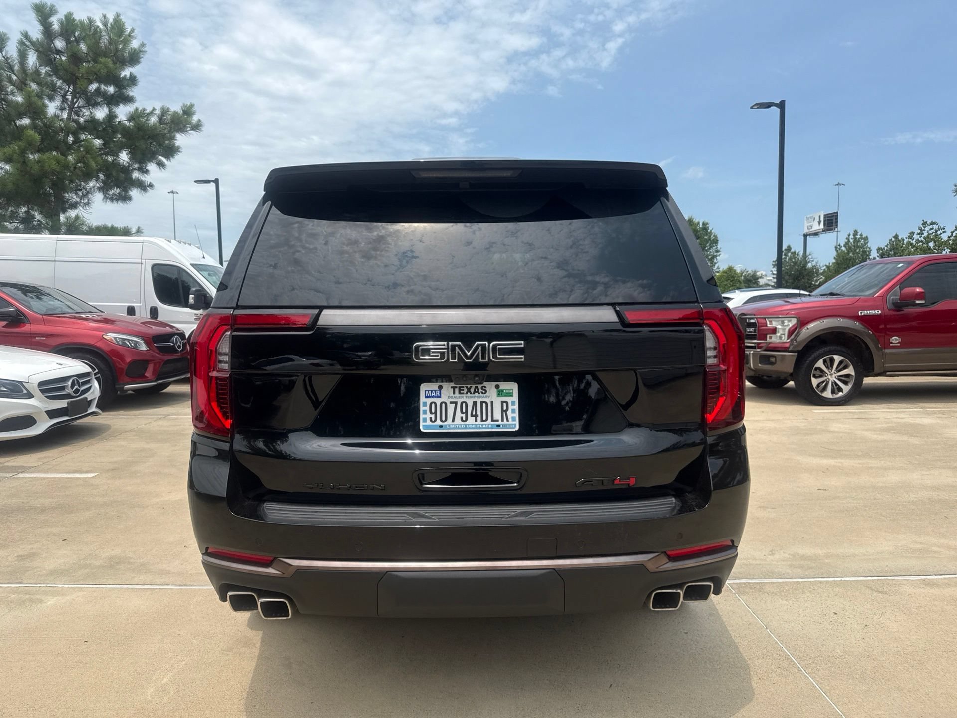 Used 2026 GMC Yukon AT4 Ultimate AWD/4WD image 5