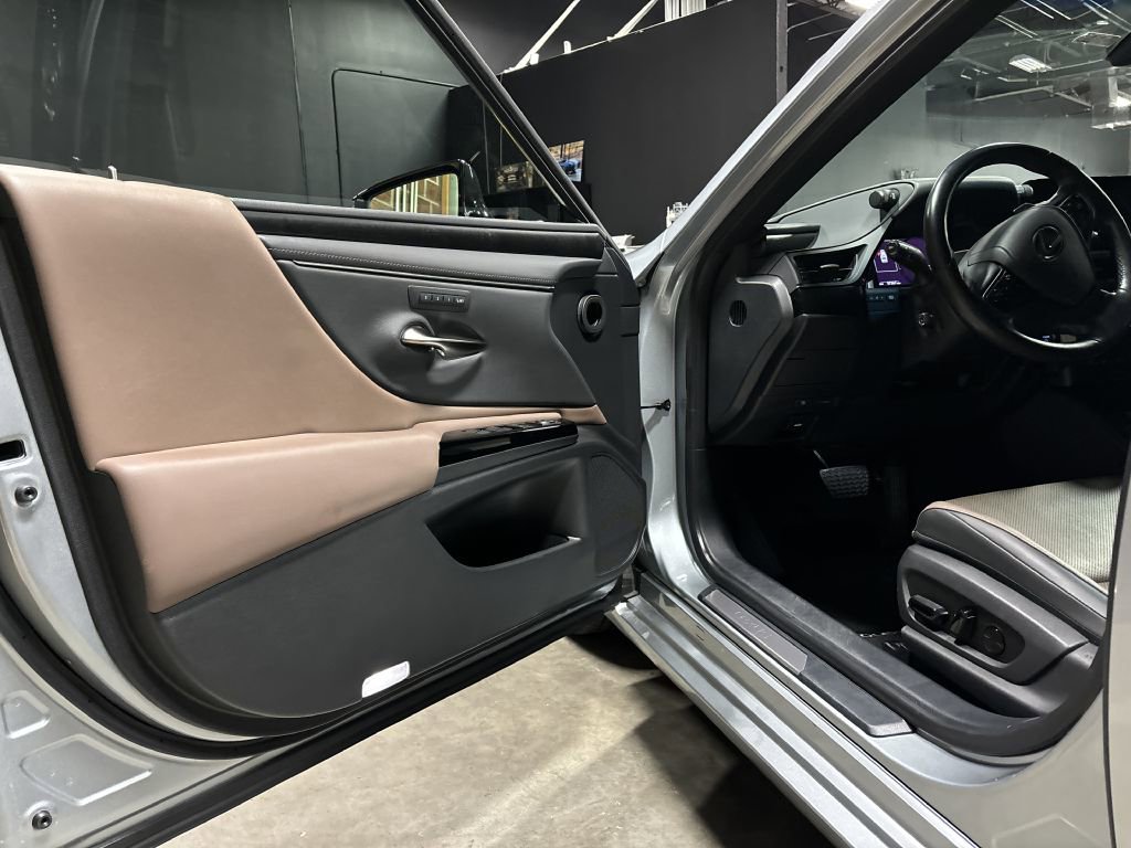 Used 2022 Lexus ES 300h w/ Premium Package FWD image 40