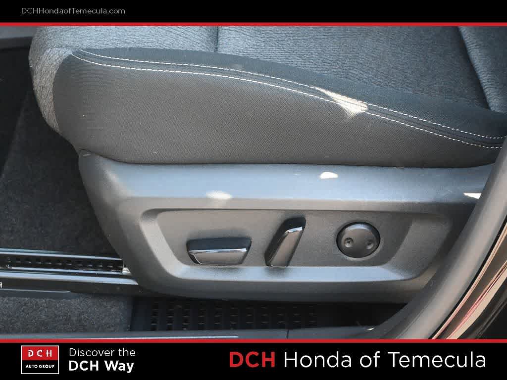 Used 2024 Nissan Rogue SV FWD image 17