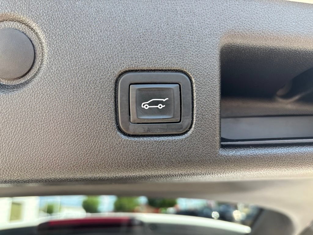 Certified 2018 Chevrolet Equinox LT AWD/4WD image 11
