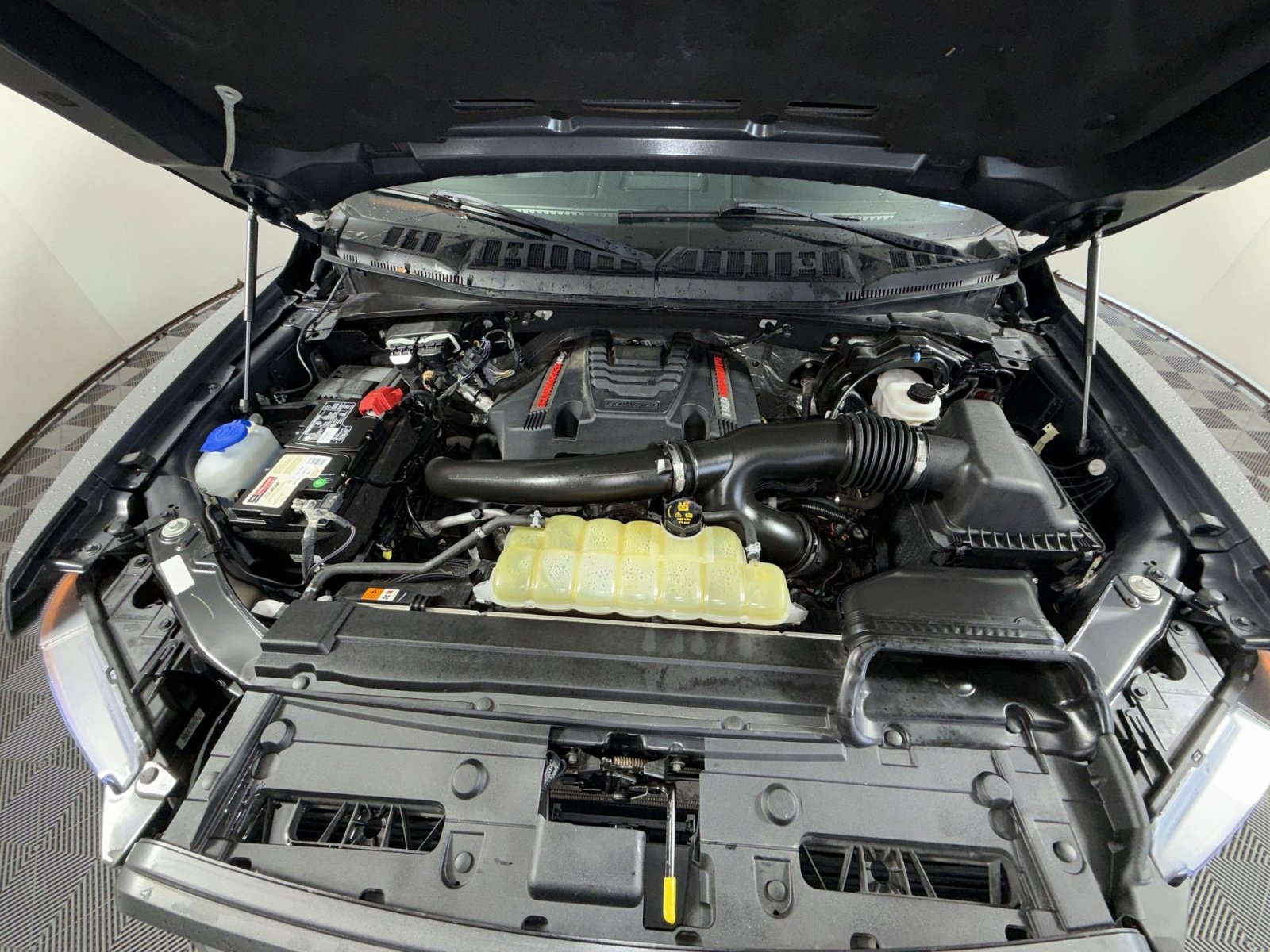 Used 2020 Ford F150 Raptor w/ Equipment Group 802A Luxury image 29