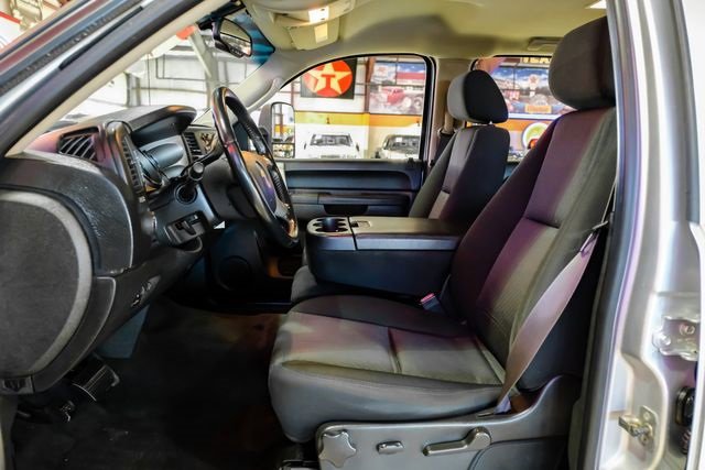 Used 2012 Chevrolet Silverado 2500 LT w/ Interior Plus Package image 6