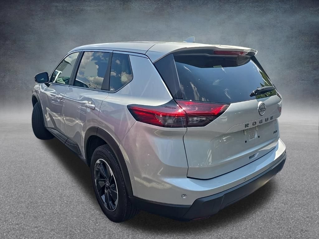 Used 2025 Nissan Rogue SV AWD/4WD image 5