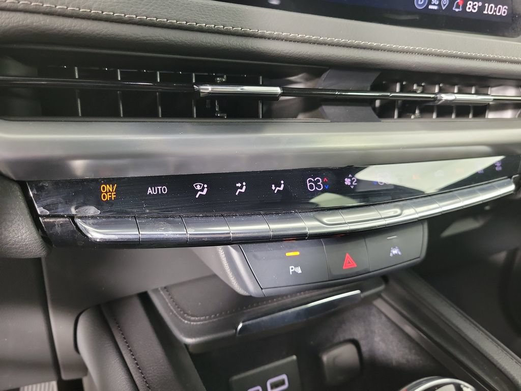 Used 2025 Cadillac XT4 Premium Luxury FWD image 26
