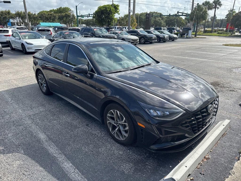 Used 2023 Hyundai Sonata SEL w/ Convenience Package FWD image 4