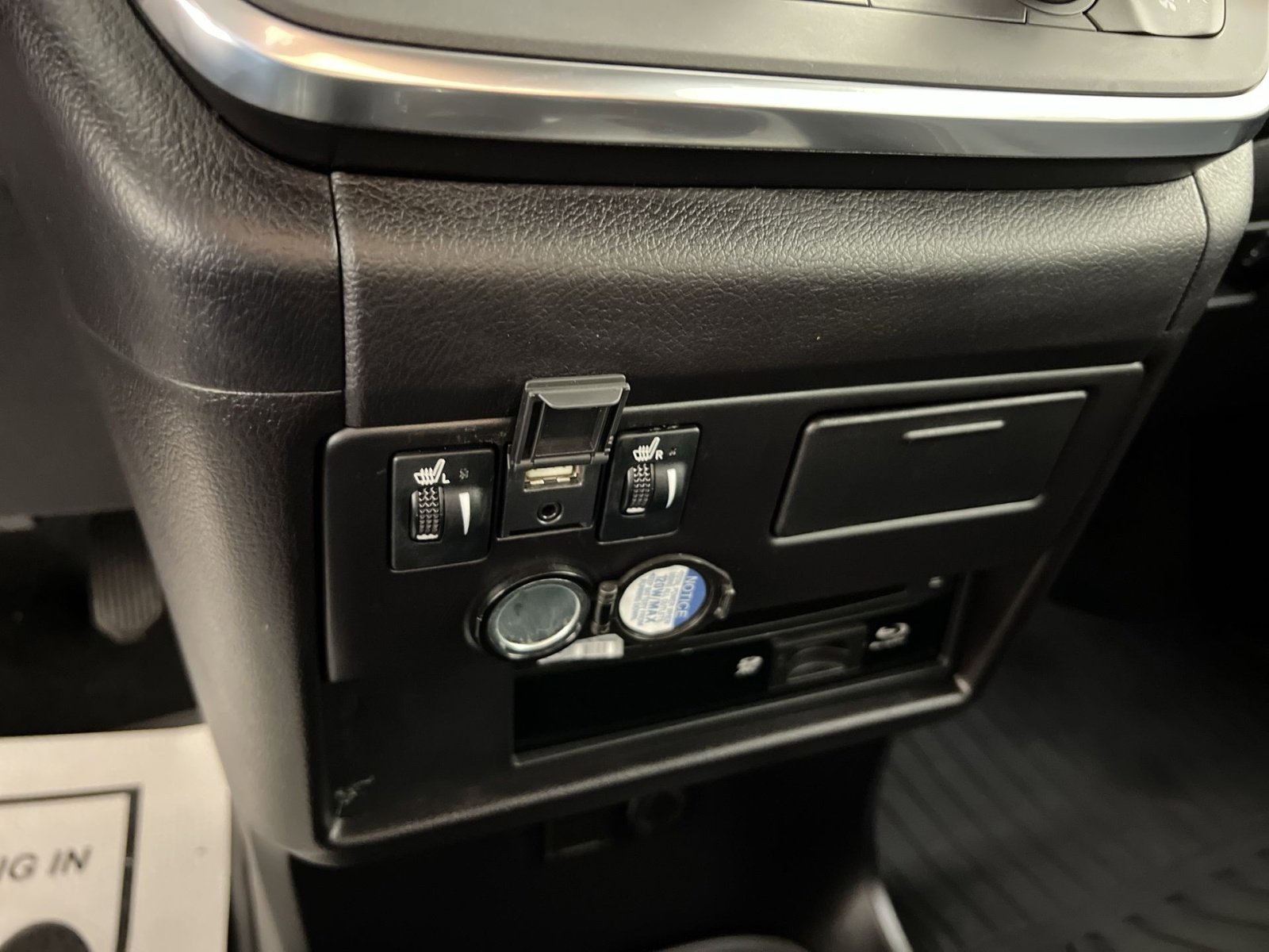 Used 2018 Toyota Sienna SE Premium image 29