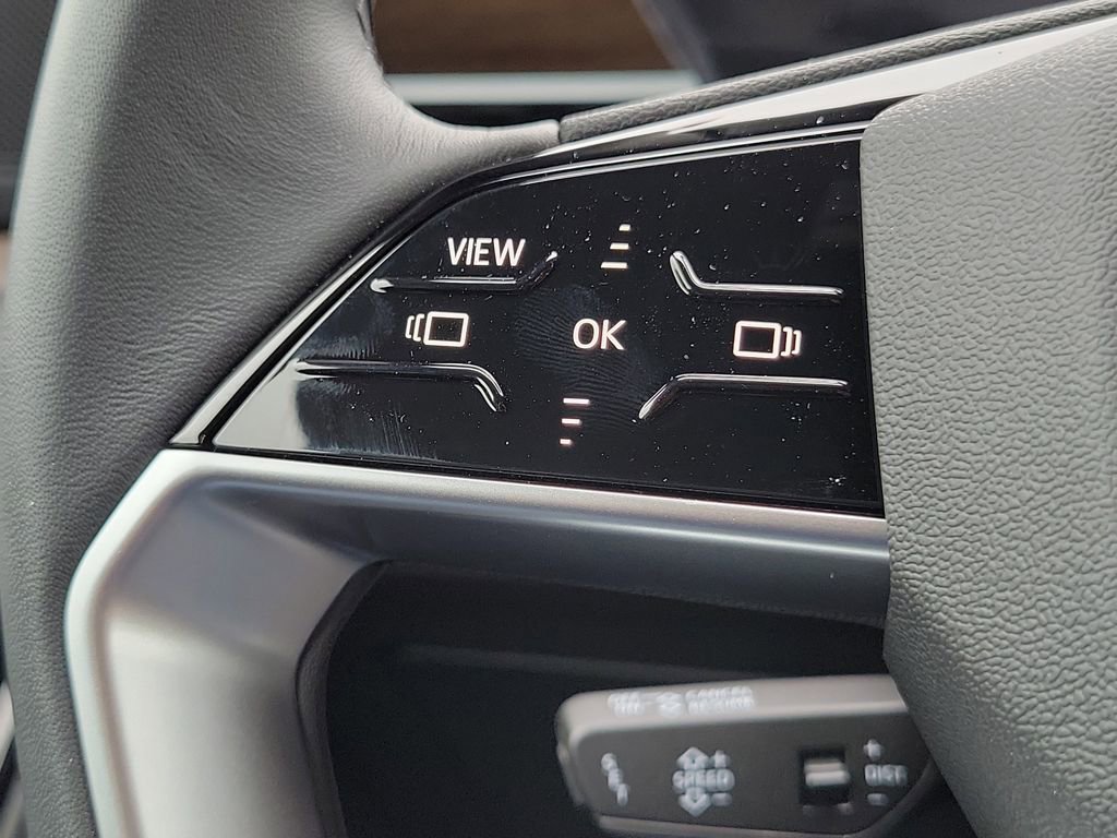 New 2025 Audi Q6 e-tron Premium image 9