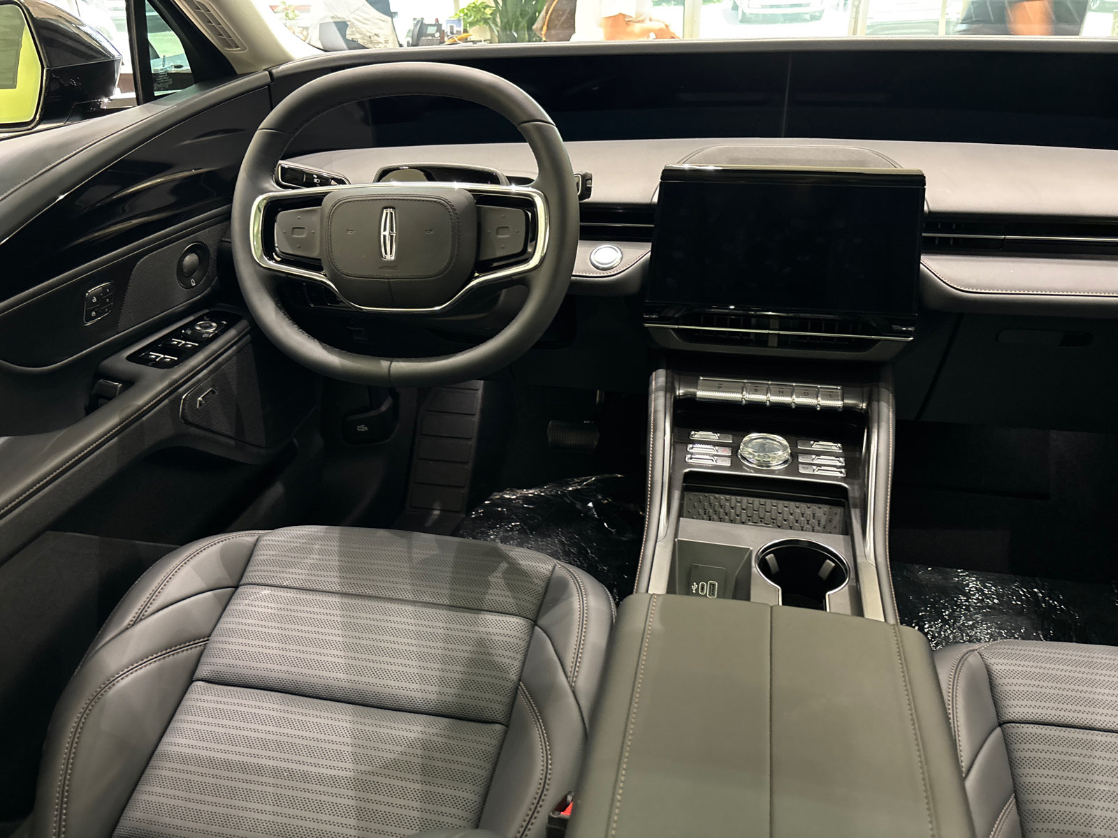 New 2026 Lincoln Nautilus Reserve w/ Jet Appearance Package AWD/4WD image 32