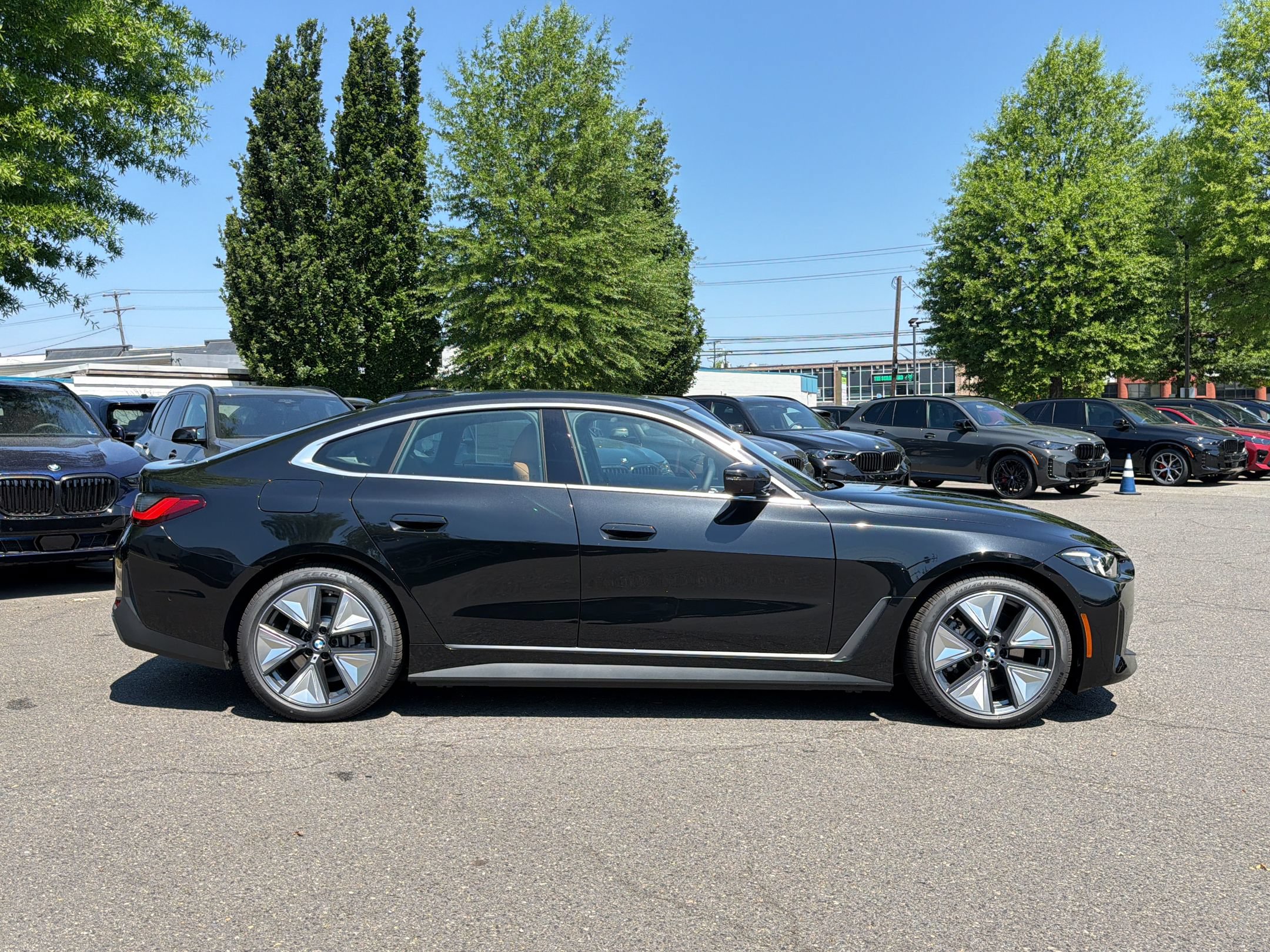 Used 2026 BMW i4 xDrive40i w/ Premium Package AWD/4WD image 8