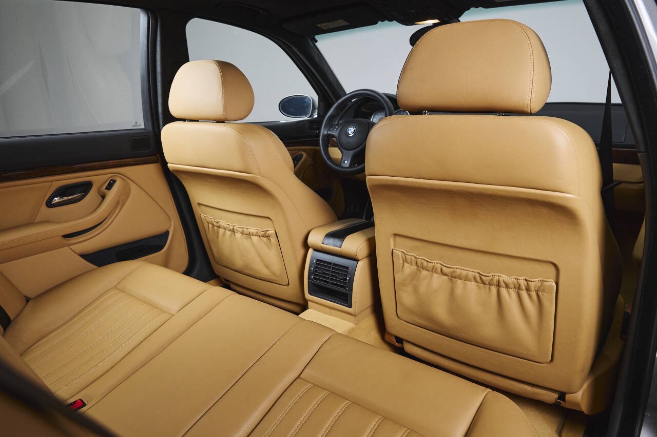 Used 2003 BMW M5 RWD image 49