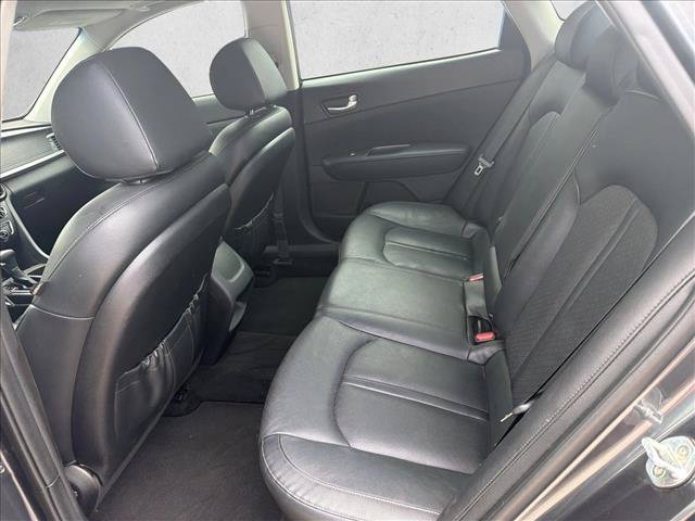 Used 2020 Kia Optima SE FWD image 17