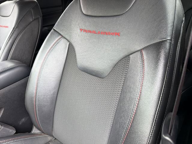Used 2023 Jeep Compass Trailhawk AWD/4WD image 11