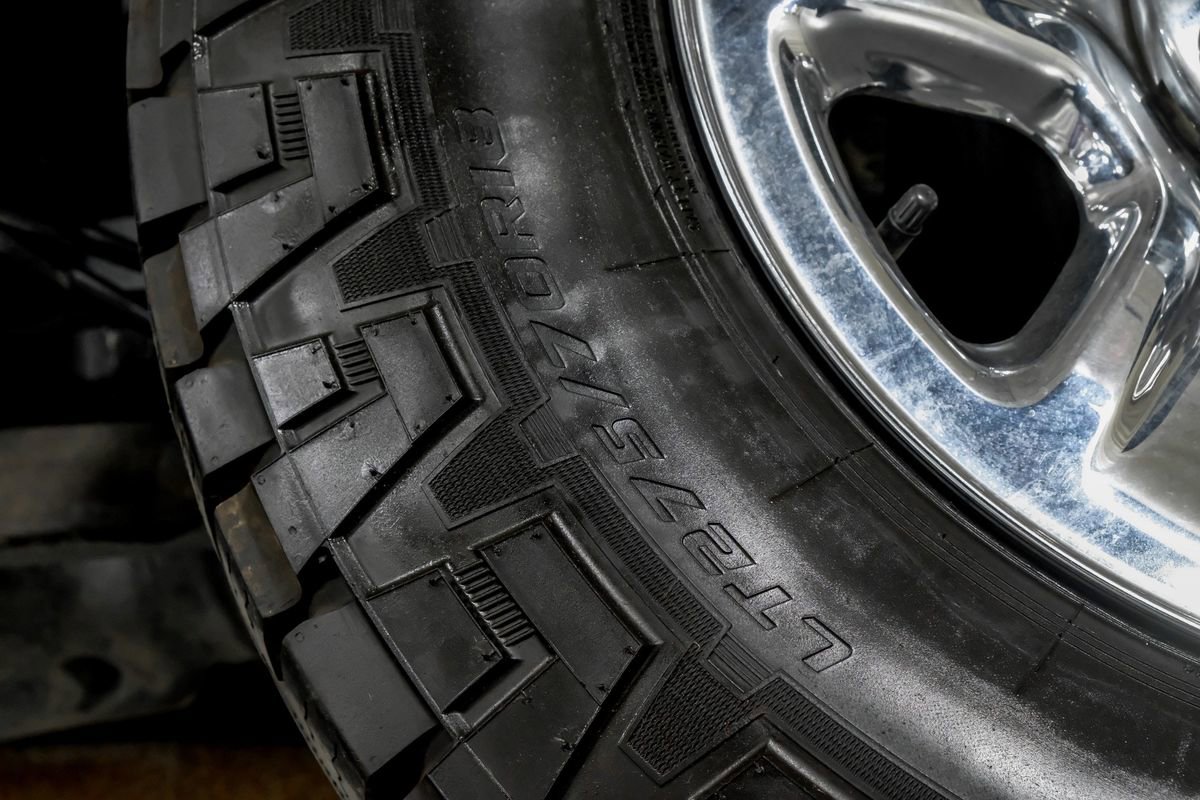 Used 2017 RAM 2500 Tradesman w/ Chrome Appearance Group image 53