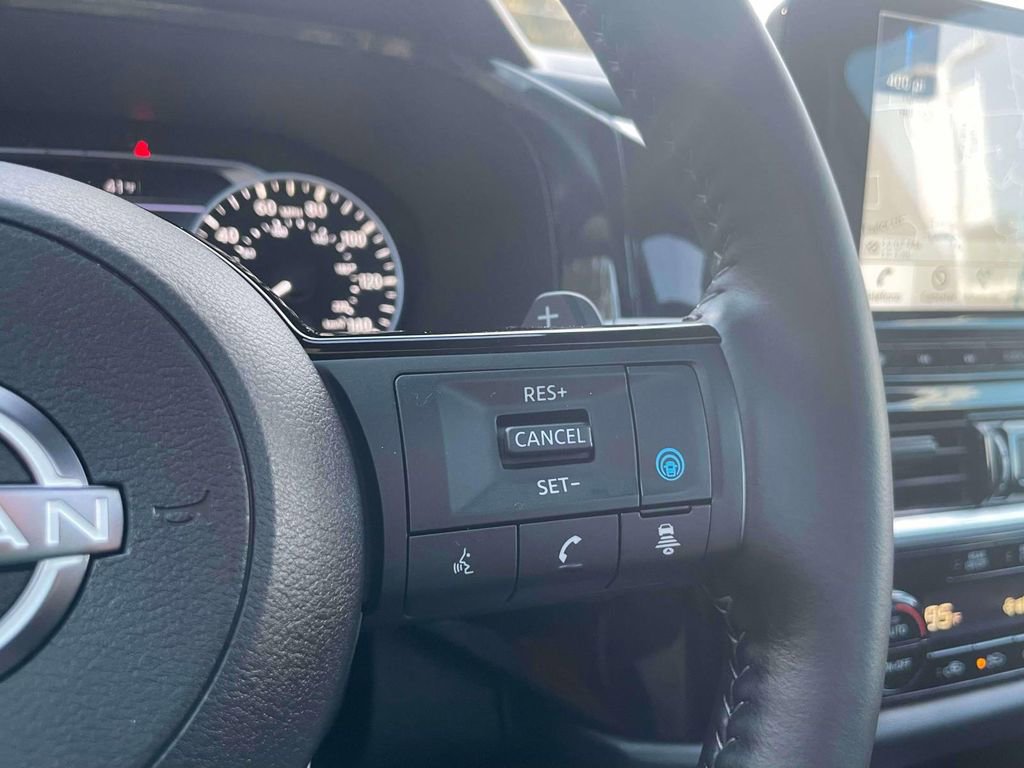 Used 2025 Nissan Pathfinder SL w/ SL Premium Package image 23