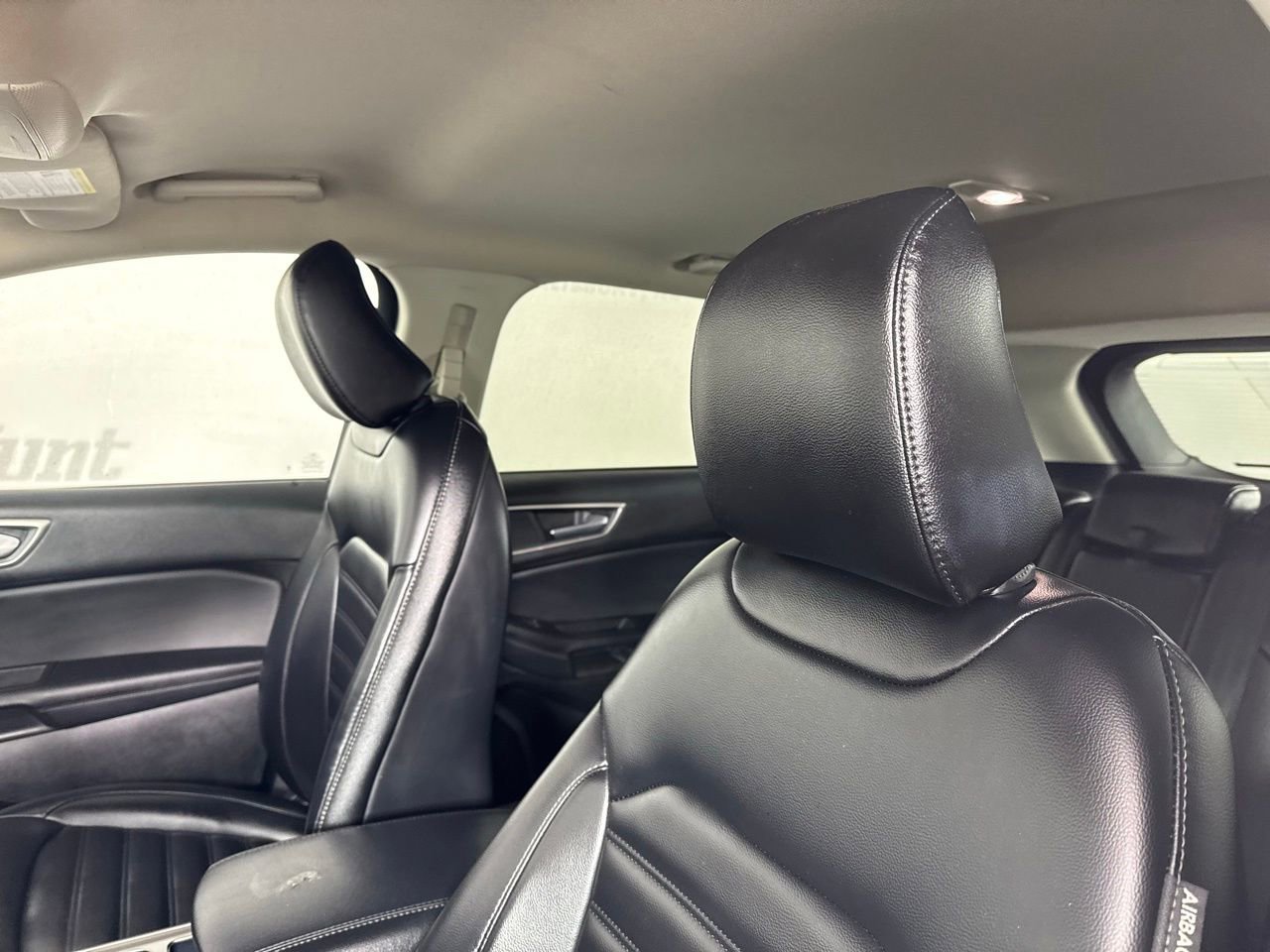 Used 2024 Ford Edge SEL image 11