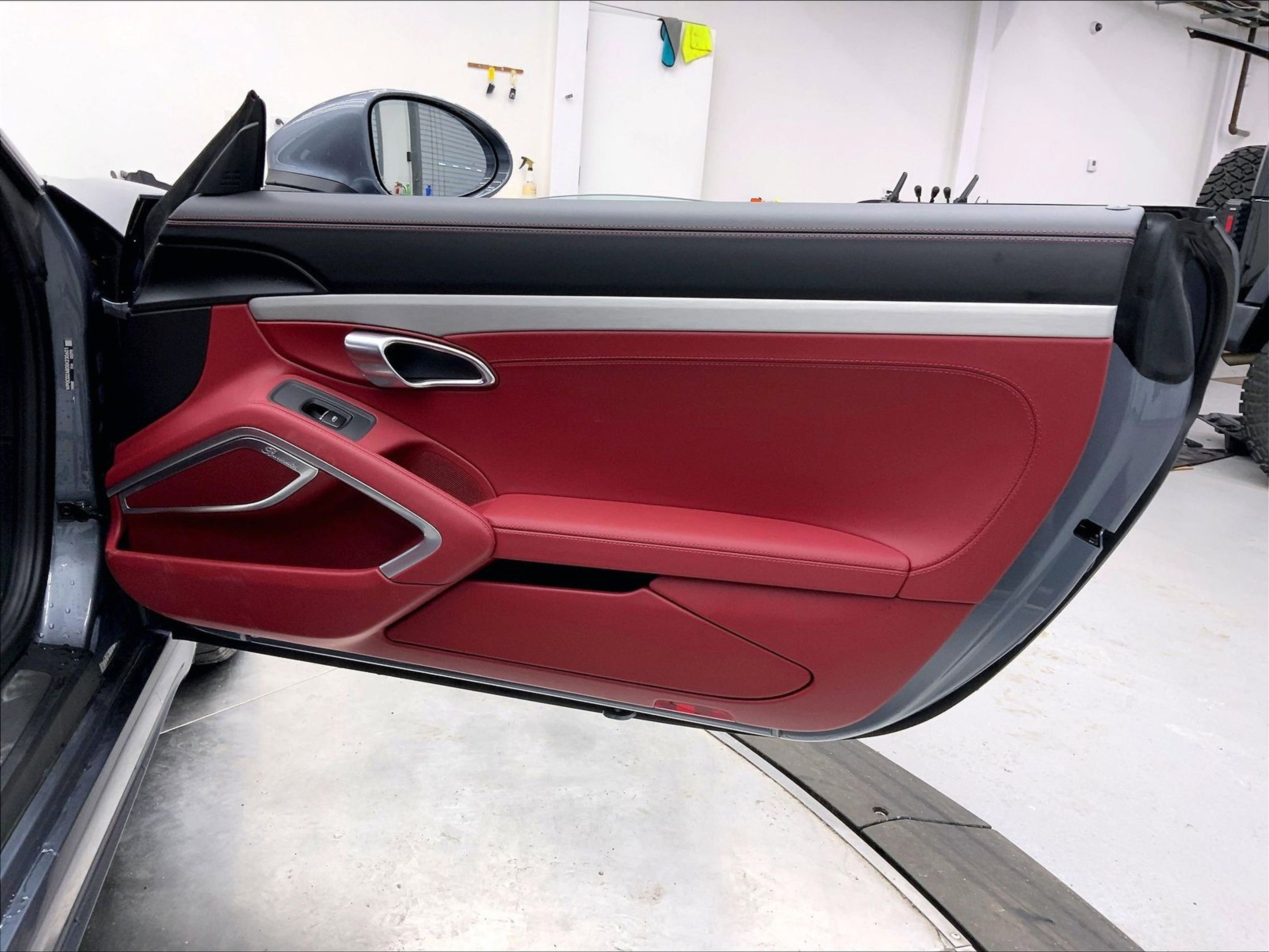 Used 2025 Porsche 718 Boxster GTS RWD image 24