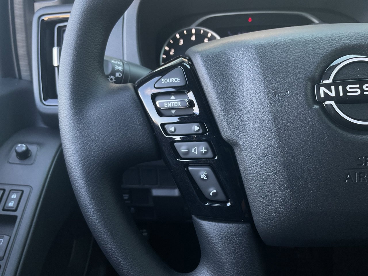 New 2027 Nissan Frontier SV RWD image 32